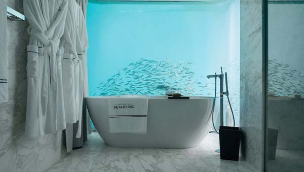 salle de bain aquarium