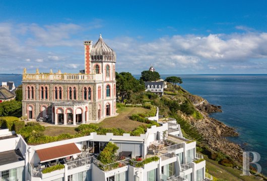 palais marocain vendre en bretagne vue sur la cote