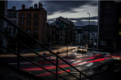 clermont ferrand de nuit - Photo de Lucas Marconnet © Unsplash