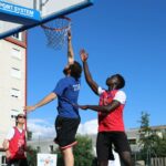 jeunes qui jouent au basket à villeurbanne rhone alpes (69) - photo de ludo poiré © unsplash