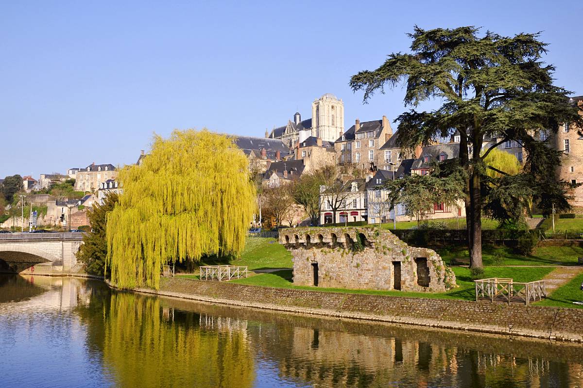 La Sarthe au Mans en France - © Depositphotos